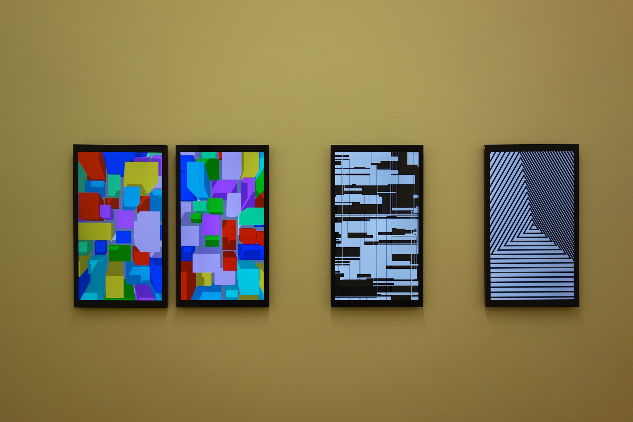 http://www.neogeocity.com by Rafael Rozendaal (left) and FRAMED 2.0 by Yugo Nakamura and William Lai.